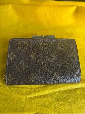 Louis Vuitton vintage Brown Monogram kisslock wallet